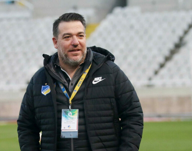 N. ΠΕΤΕΒΙΝΟΣ: «Στο ίδιο έργο θεατές, εφεύρεση το πέναλτι»