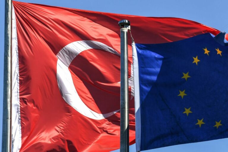 Τα μέτρα κατά της Τουρκίας κατάντησαν ανέκδοτο