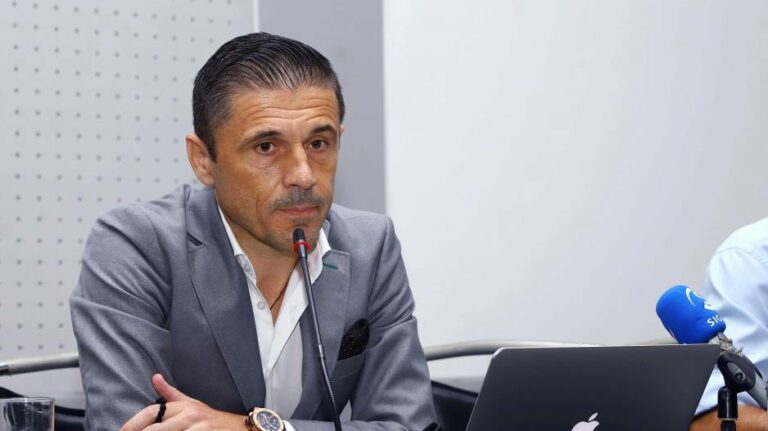 ΤΙ ΘΑ ΚΑΝΕΙ;