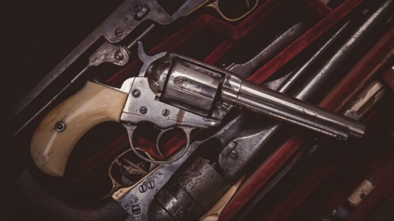 ΥΠΟΘΕΣΗ ΜΠΑΛΝΤΟΥΙΝ: Τι είναι τα prop guns; Μπορούν να σκοτώσουν;
