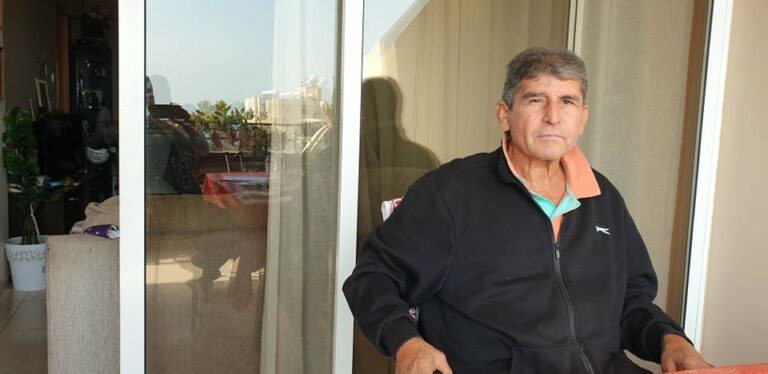 ΚΩΤΣΙΟΣ: «Ήθελε να του κάνω το χατίρι κι έγινα αμυντικός»