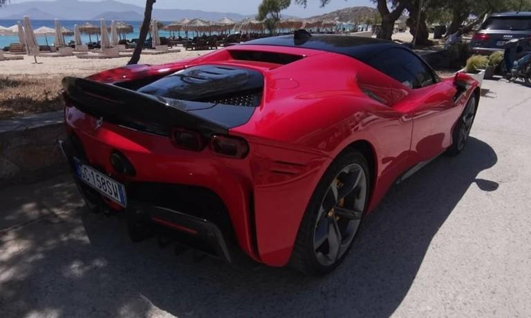 ΜΑΝΩΛΑΣ: Αυτή είναι νέα Ferrari του που κόστισε 500.000 δολάρια!