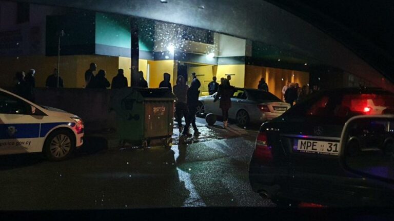 Ισχυρή έκρηξη στην Πάφο: Εκτεταμένες ζημιές σε κτίριο και οχήματα