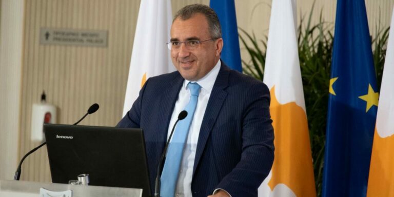 Το Χριστουγεννιάτικο μήνυμα του Υπουργού Υγείας Μιχάλη Χατζηπαντέλα…
