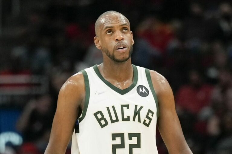 NBA: Μίντλετον και Χόλιντεϊ καθάρισαν για τους – χωρίς Γιάννη – Μπακς! (ΒΙΝΤΕΟ)