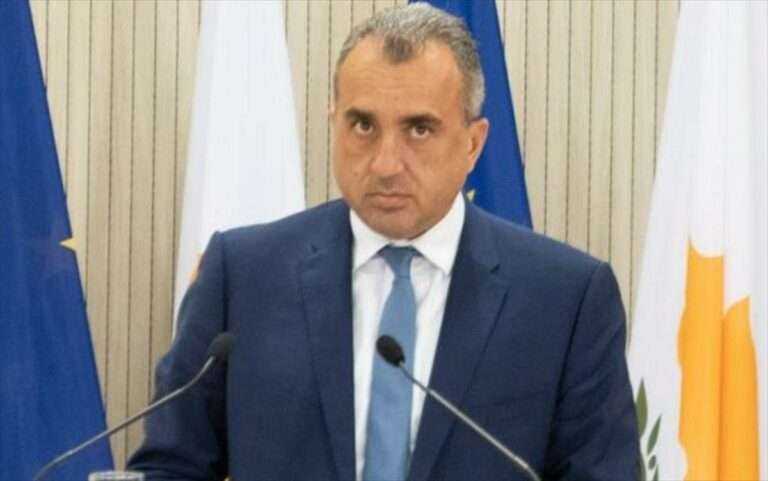 Ο ΥΠΟΥΡΓΟΣ…