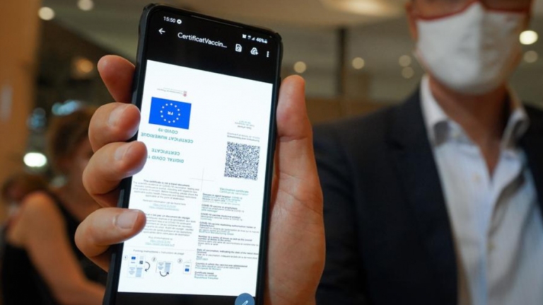 Κρούσματα «σπάζουν» την καραντίνα και κυκλοφορούν ανενόχλητοι και με…Safe Pass! (ΒΙΝΤΕΟ)