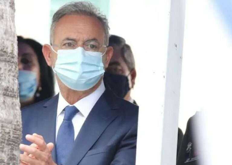 Η «τενέκκα», η παραίτηση και ο ΔΗΣΥ