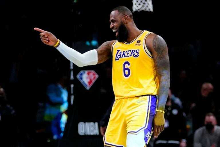 NBA: Show ΛεΜπρόν και απόδραση από το Μπρούκλιν! (BINTEO)