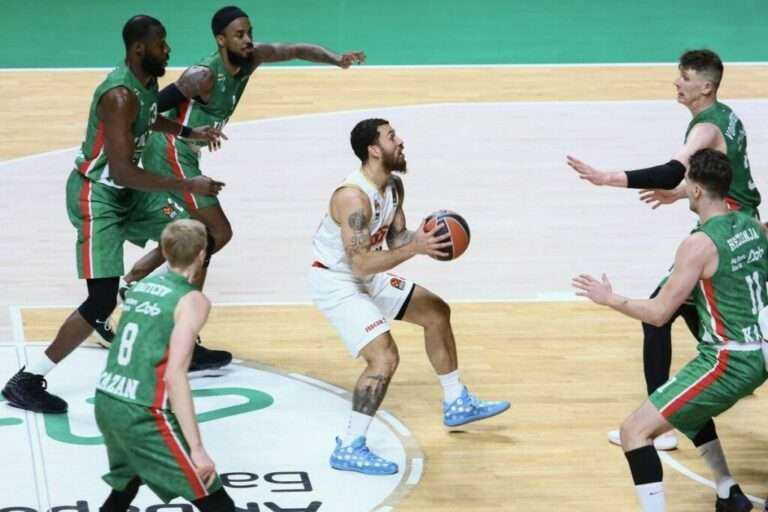 MONAKO 79-76 OYNIKΣ: Όρθια με Μάικ Τζέιμς στα 6.9”