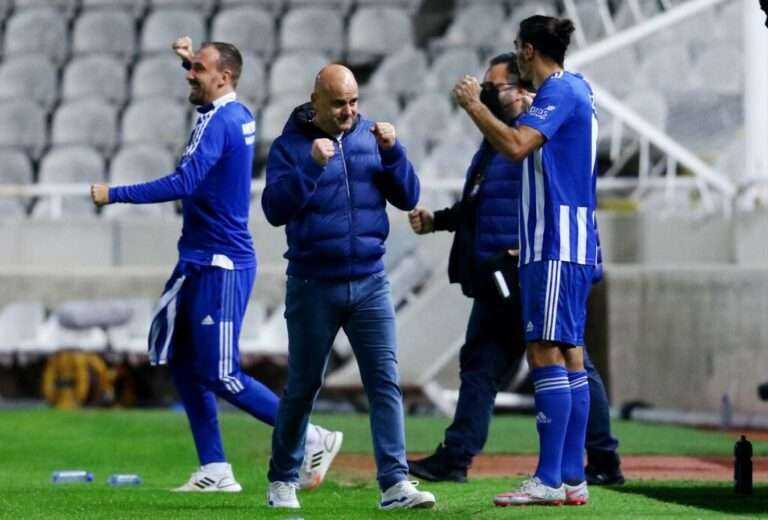 Μια ματιά στον καθρέφτη της αυτοκριτικής
