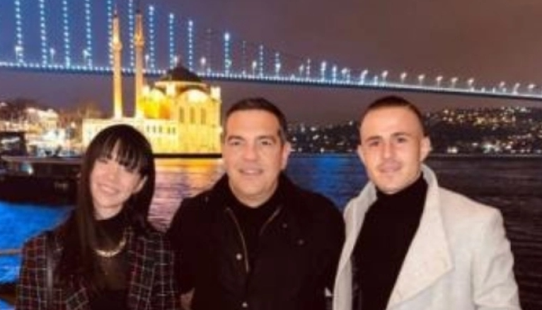 Παρακολούθησε το Φενέρ-Τράμπζονσπορ ο Τσίπρας και γευμάτισε με τον Πέλκα
