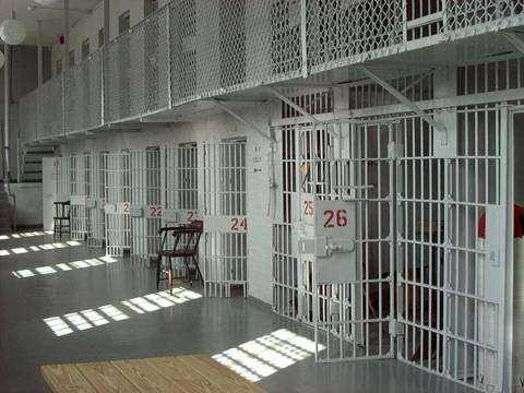 Υπερπληθυσμός στις φυλακές, μείωση στο ποσοστό φυλάκισης