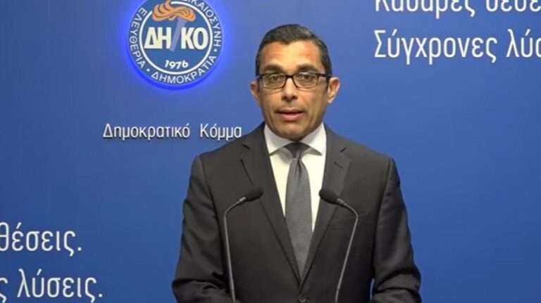 Ο Χρύσης Παντελίδης δεν δέχεται διαζύγιο με ΑΚΕΛ και επιμένει σε συνεργασία