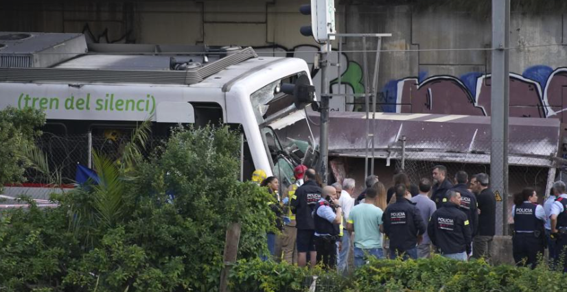 Ένας νεκρός και 85 τραυματίες σε σύγκρουση τρένων στη Βαρκελώνη