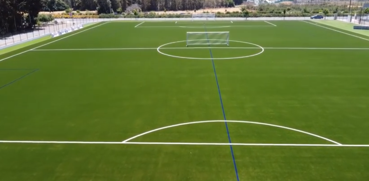«Το μοναδικό γήπεδο στην Κύπρο με τεχνητό χλοοτάπητα»