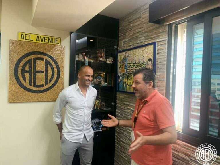 ΤΑ…ΠΑΛΑΡΕΙ!