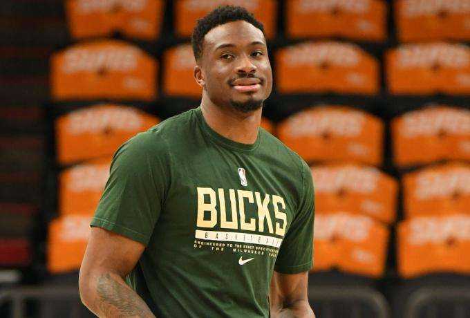 THANASIS