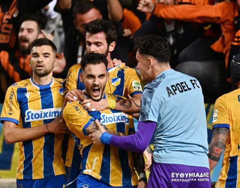 Τέσσερις φώτο και… μήνυμα ΑΠΟΕΛ