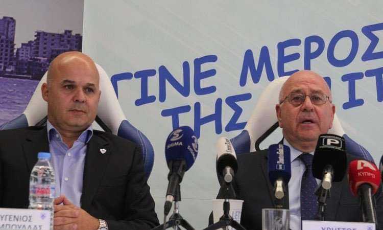 ΕΝΔΙΑΦΕΡΕΙ…