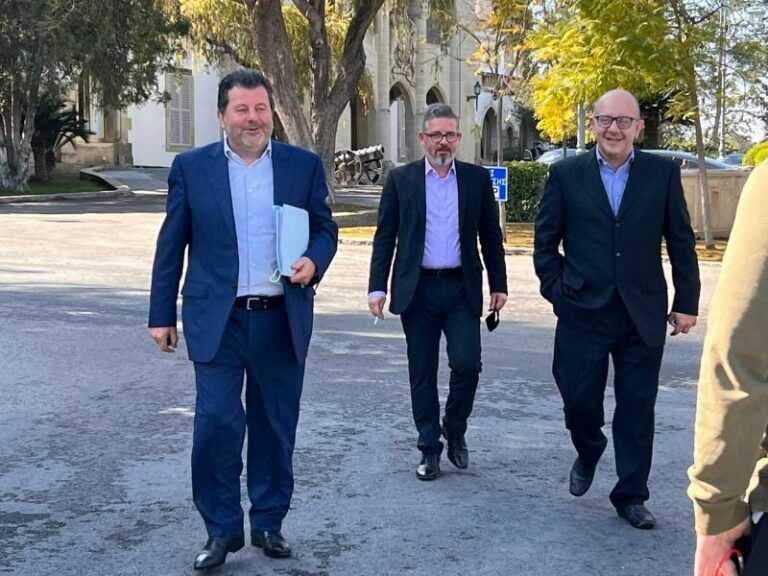 ΜΠΡΑΒΟ ΣΑΣ…