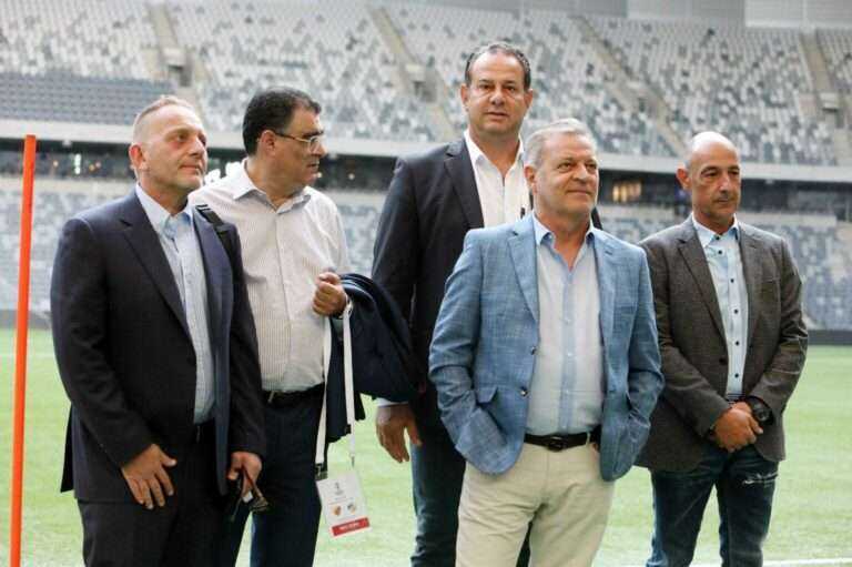 ΒΡΙΣΚΟΥΝ ΛΥΣΕΙΣ…