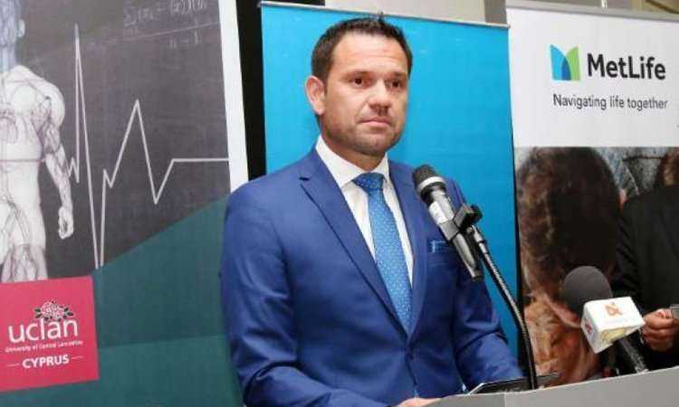 ΜΑΚΑΡΙΟΣ!