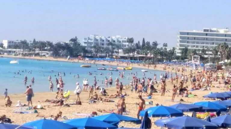 Eπισκέφθηκαν την Κύπρο 3,2 εκατομμύρια τουρίστες το 2022…