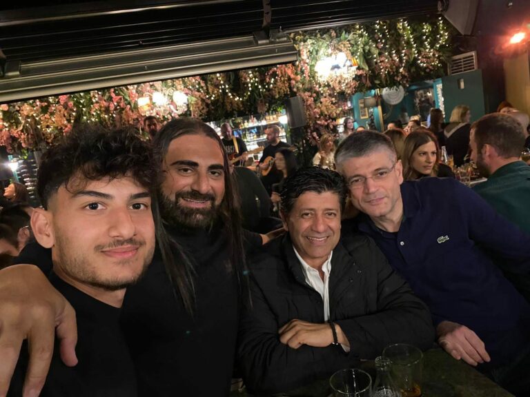 ΧΡΟΝΙΑ ΠΟΛΛΑ ΜΑΚΗ!