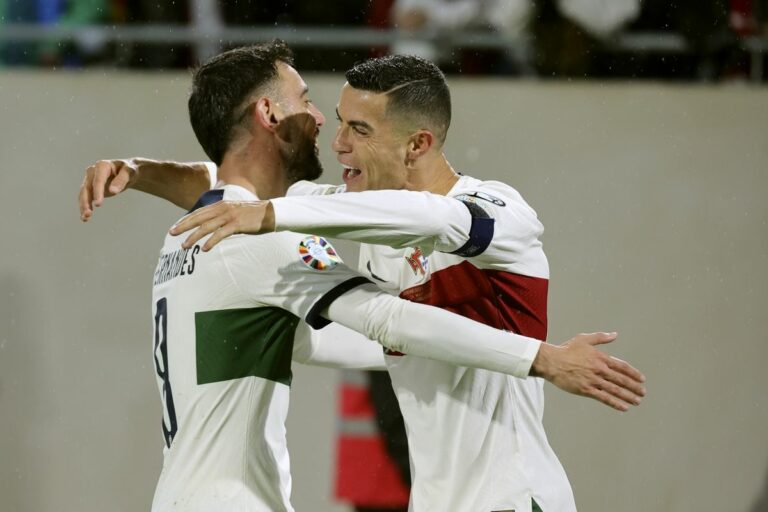 Εξάσφαιρη η Πορτογαλία, πρώτη νίκη για Ιταλία (ΑΠΟΤΕΛΕΣΜΑΤΑ)