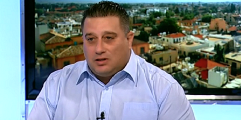 «Η προσπάθεια της Υπουργού είναι μαζί με τον Αρχηγό να μας φιμώσουν στα ΜΜΕ»,