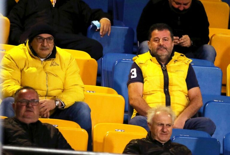 ΑΝΤΙΟ ΜΕ ΚΥΠΕΛΛΟ;