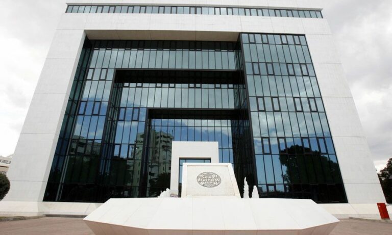 Σε τροχιά αναβάθμισης έθεσε την Τράπεζα Κύπρου ο οίκος S&Ps