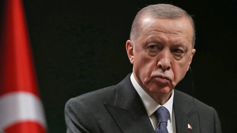 Τουρκία: Φήμες ότι ο Ερντογάν υπέστη έμφραγμα – «Είχε ένα ελαφρύ κρυολόγημα» λέει ο Οκτάι