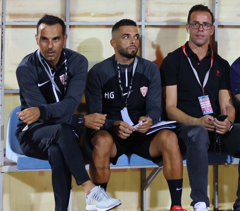 ΣΤΗΝ…ΠΡΙΖΑ!
