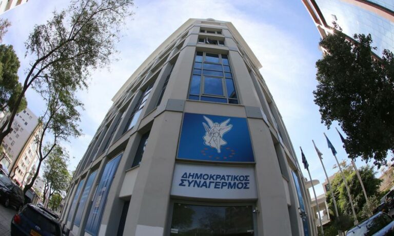 ΔΗΣΥ για διορισμό 19χρονης: Η κυβέρνηση έχει εκθέσει έναν νέο άνθρωπο…