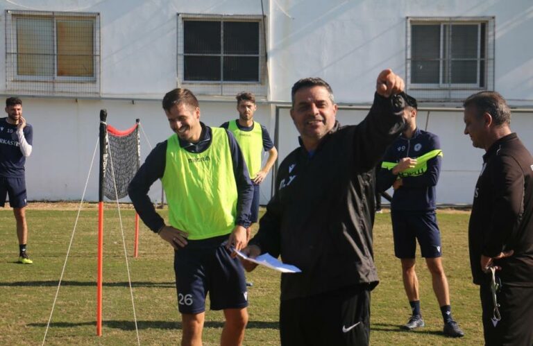 Καθοριστικό τετ α τετ Κίκη και Πάμπου…
