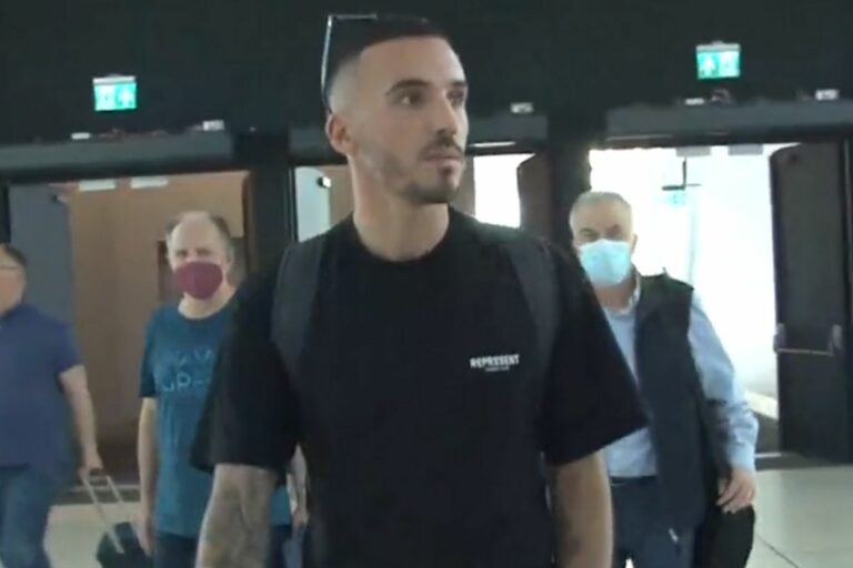 Ο Κουρμπέλης στην Τουρκία για να ολοκληρώσει τη μεταγραφή του στην Τράμπζονσπορ