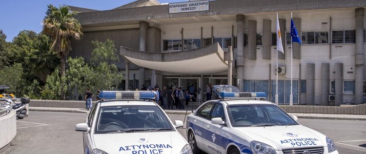 Στο κελί για 4,5 χρόνια η λογίστρια που υπεξαίρεσε 315 χιλιάδες-Έδωσε το σπίτι της για να ξοφλήσει