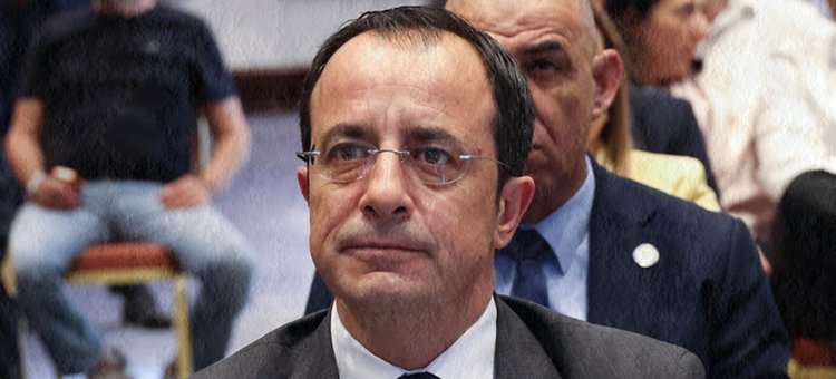 Βλέπει βουλευτές της συμπολίτευσης για τις εκποιήσεις ο Πρόεδρος