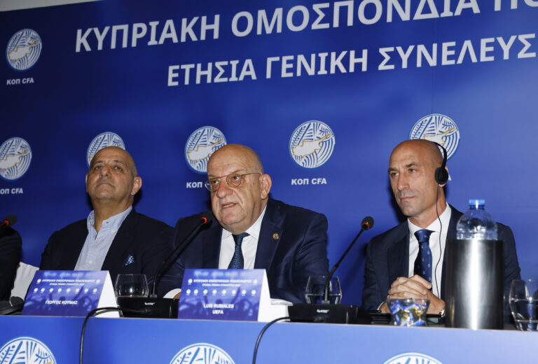 Πέρασαν όλα/ομόφωνα!