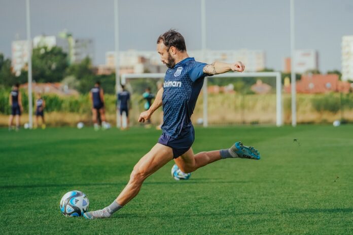 VALBUENA-1