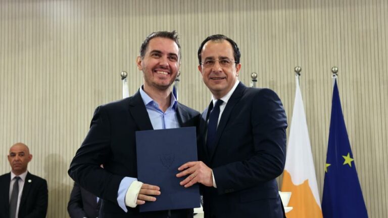 Παραιτείται ο Υφυπουργός Πολιτισμού Μιχάλης Χατζηγιάννης!