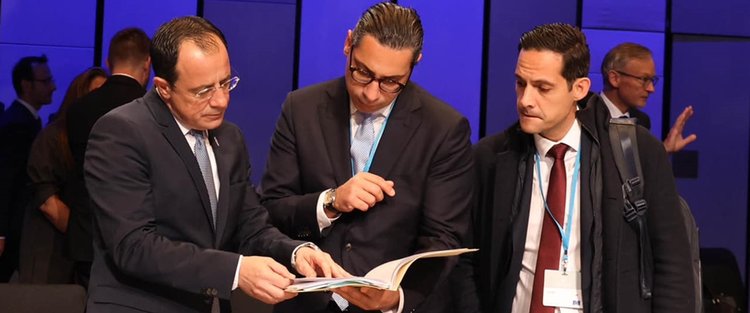 Απαντά σε Τατάρ η Κυβέρνηση-«Το Κυπριακό δεν θα επιλυθεί μέσα από δημόσιες δηλώσεις»
