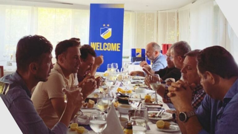 «Καλωσόρισες Ντίλα Γκόρι…»