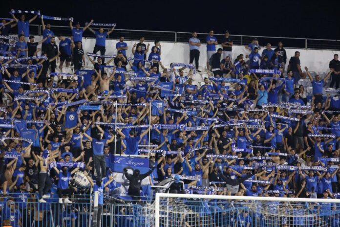 maxhtes-anorthosis-fans