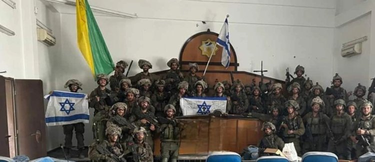 Οι ισραηλινοί ύψωσαν σημαία στο κοινοβούλιο της Γάζας