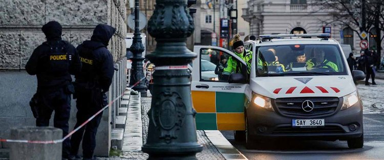 Όπλο στο σπίτι του μακελάρη συνδέεται με τη δολοφονία πατέρα και κόρης-Πώς επέλεξε τα θύματά του…