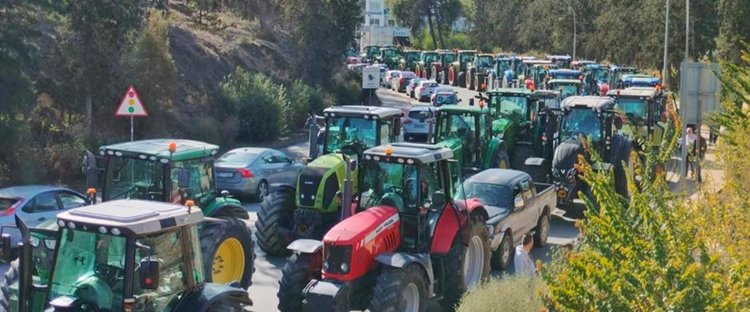 Έληξε η διαμαρτυρία των αγροτών, αποχωρούν τα τρακτέρ-Πληρώνονται όλοι πριν τα Χριστούγεννα