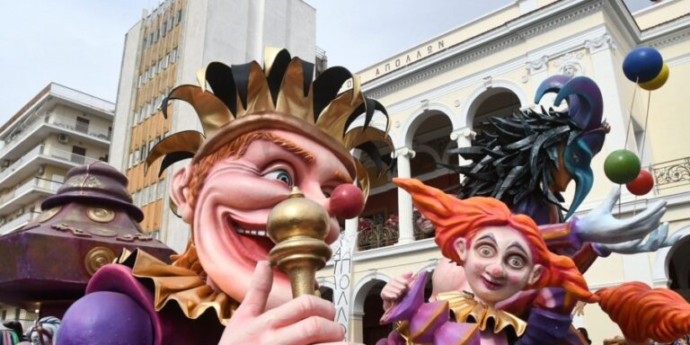 Άρχισε το πατρινό καρναβάλι: Στην κατάμεστη πλατεία Γεωργίου η τελετή έναρξης!